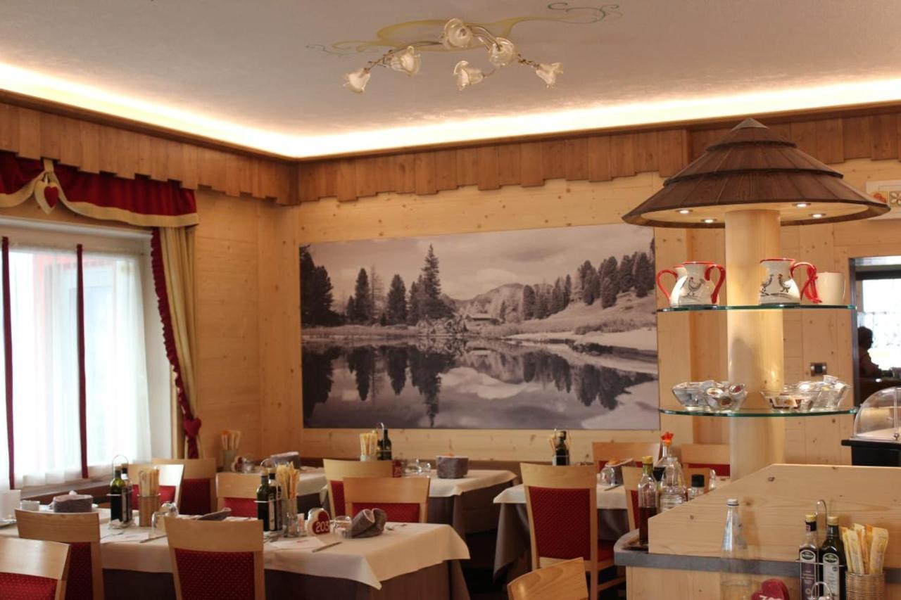 Hotel Aida Pozza di Fassa Esterno foto