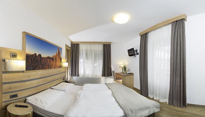 Hotel Aida Pozza di Fassa Esterno foto
